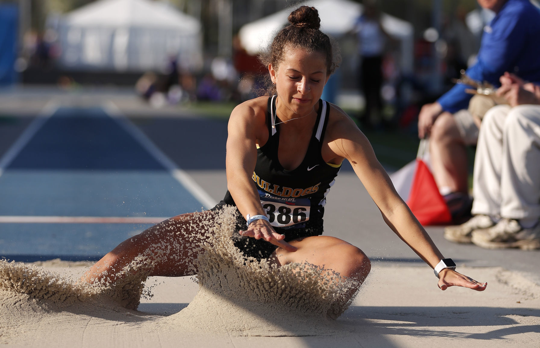 042518mp-DrakeRelays-girls-longjump-5